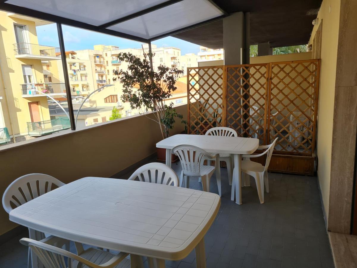 Monti Guest House Альгеро Экстерьер фото