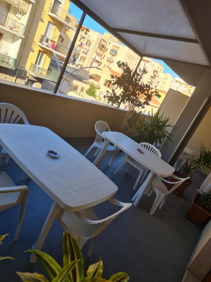 Monti Guest House Альгеро Экстерьер фото