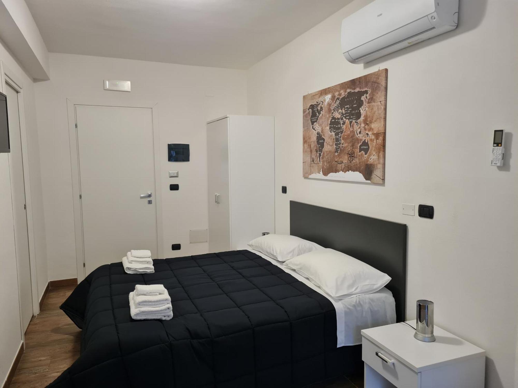 Monti Guest House Альгеро Экстерьер фото