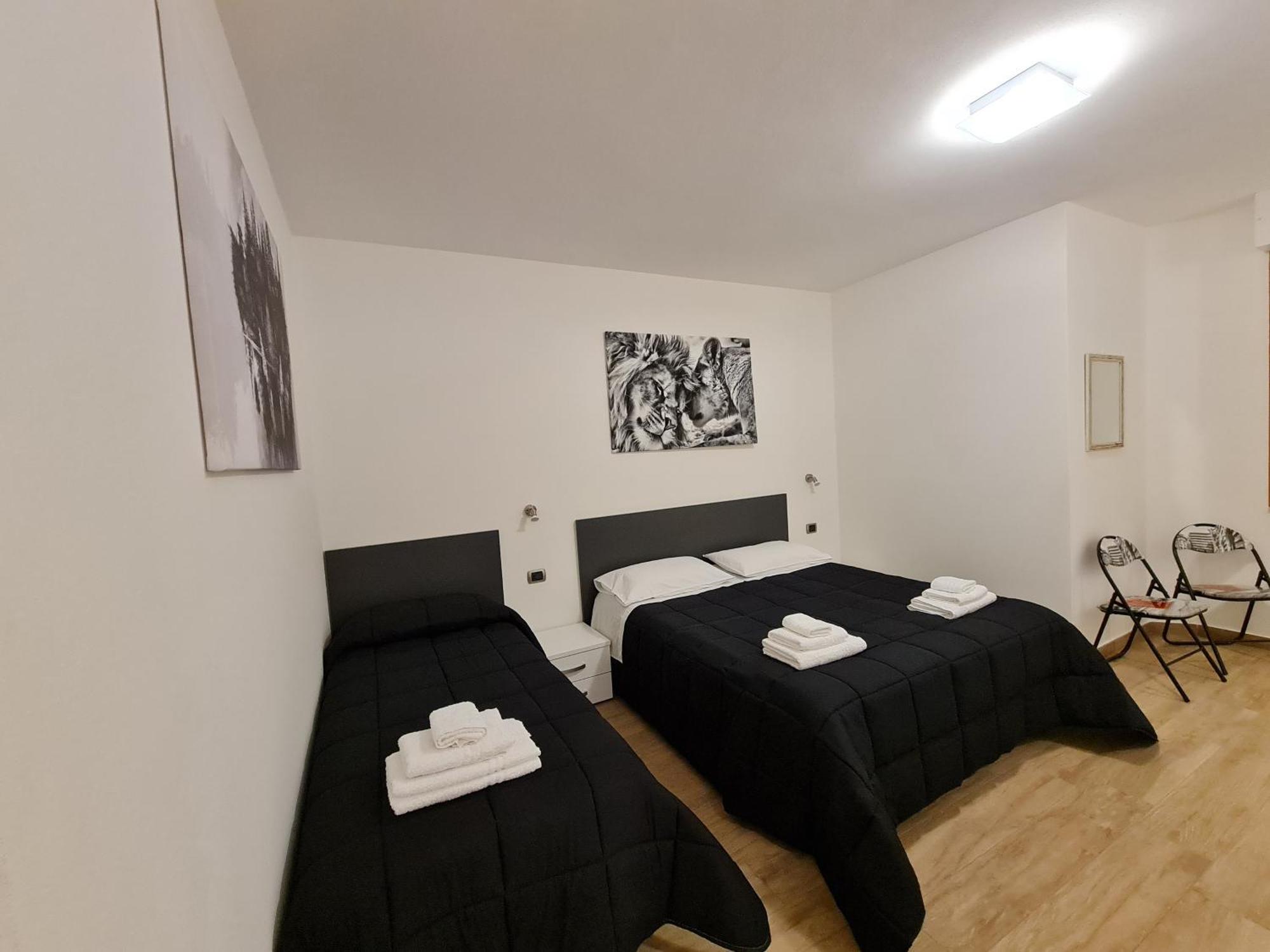 Monti Guest House Альгеро Экстерьер фото